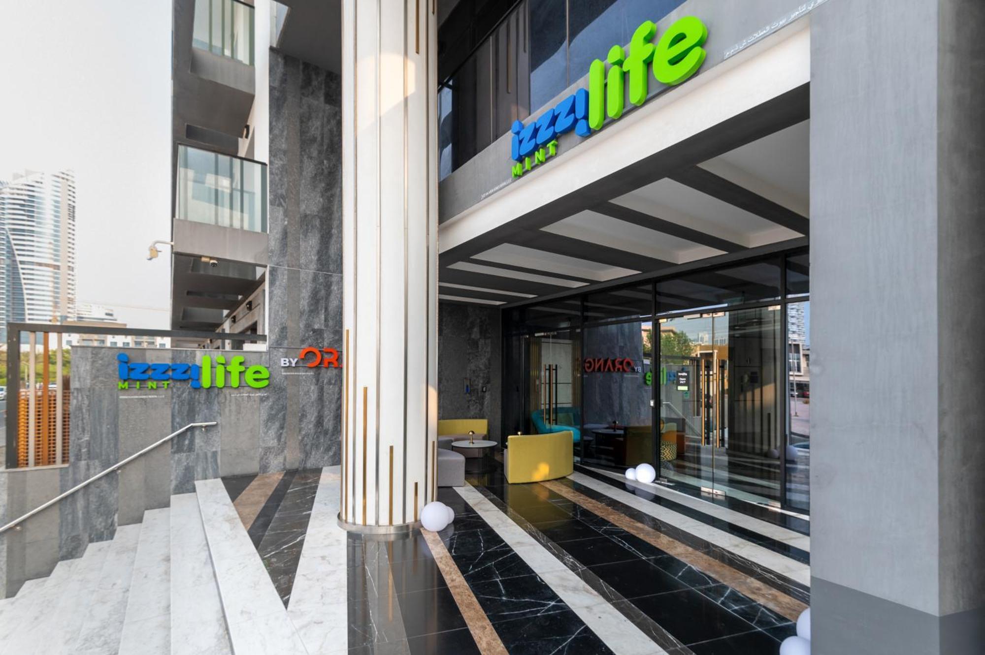 ドバイ Izzzi Life Mintアパートホテル エクステリア 写真